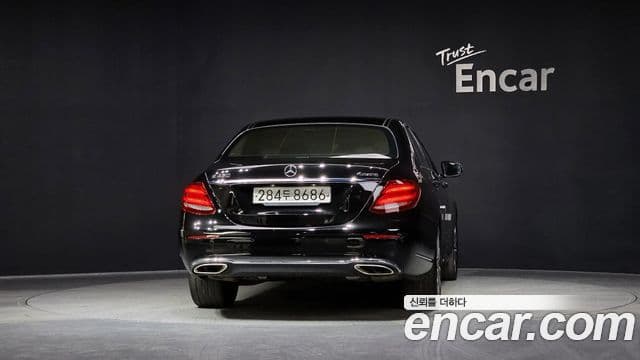 Mercedes-Benz E-Class 2020 — Şəkil 4/20