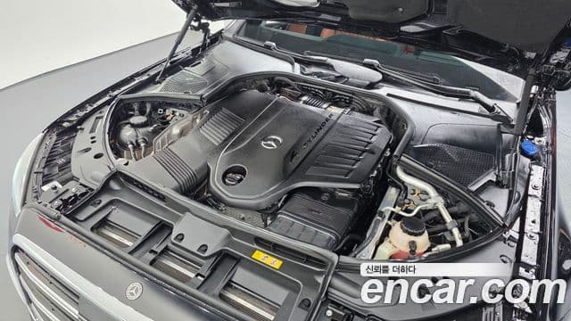 Mercedes-Benz S-Class 2022 — Photo 13/20