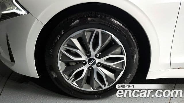Kia K5 2020 — ფოტო 5/20