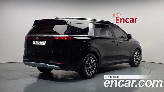 Kia Carnival 2021 — ფოტო 2/20