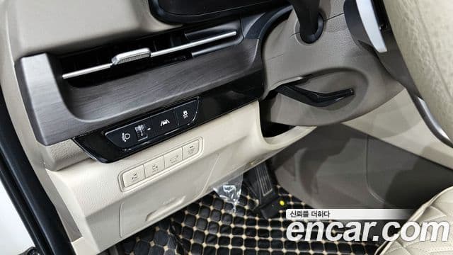 Kia Carnival 2021 — Şəkil 18/20