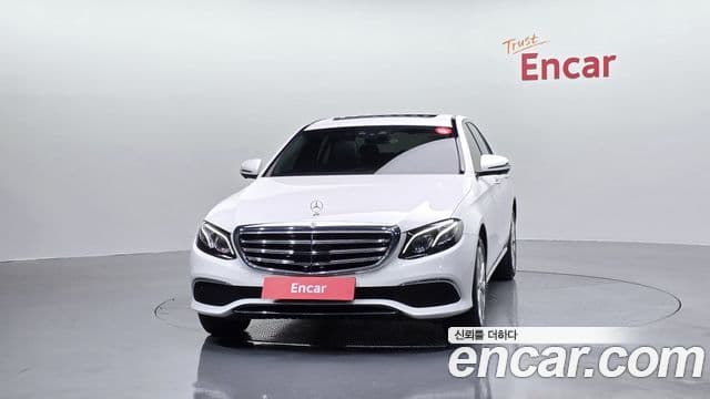 Mercedes-Benz E-Class 2020 — ფოტო 3/20
