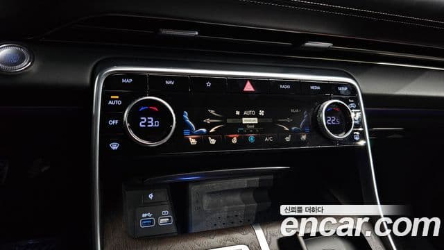 Genesis GV80 2020 — Şəkil 17/20
