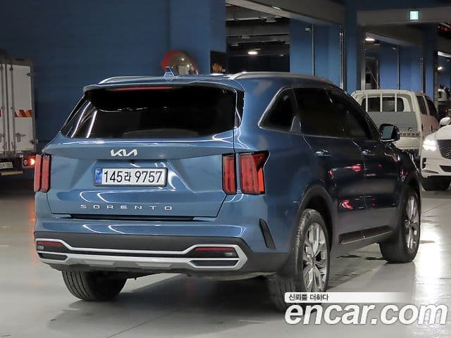 Kia Sorento 2022 — Фото 1/20