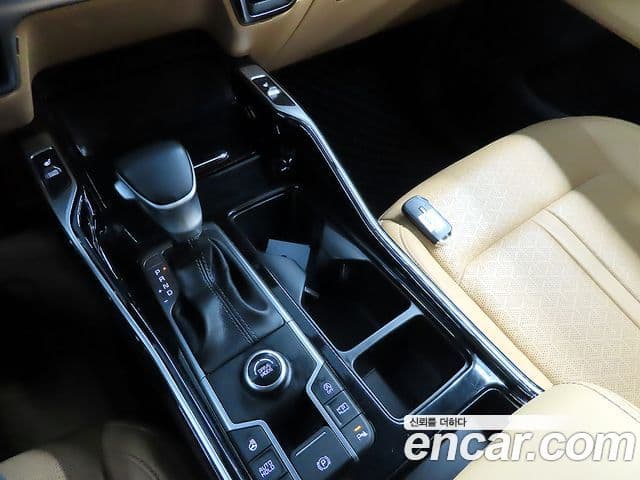 Kia Sorento 2022 — Фото 7/20