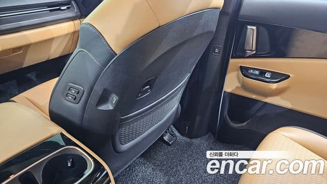 Kia Carnival 2021 — Şəkil 19/20
