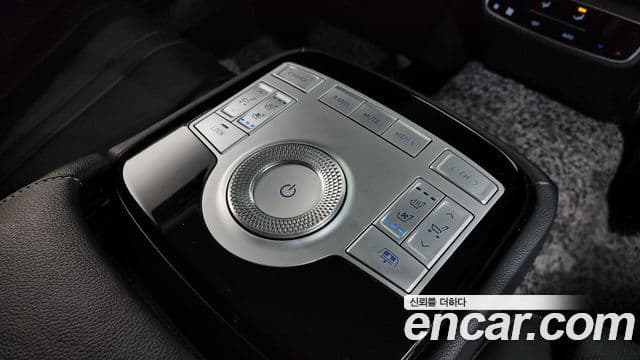 Genesis Electrified G80 2020 — Şəkil 19/20