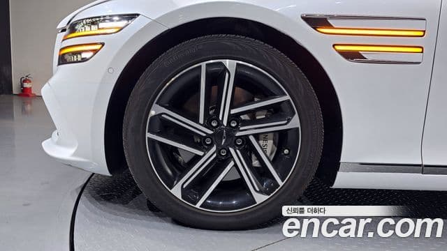 Genesis Electrified G80 2024 — ფოტო 5/20