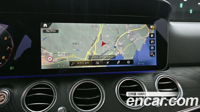 Mercedes-Benz E-Class 2022 — Şəkil 16/20