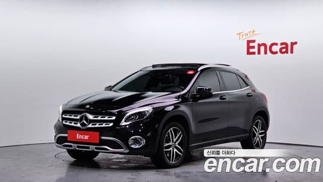 Mercedes-Benz GLA-Class 2019 — Şəkil 2/20
