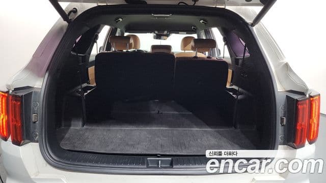 Kia Sorento 2020 — ფოტო 20/20