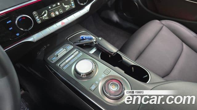 Genesis GV70 2022 — ფოტო 9/20