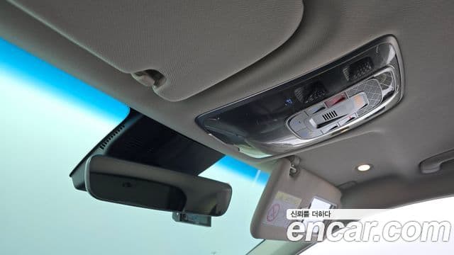 Genesis GV70 2022 — ფოტო 17/20