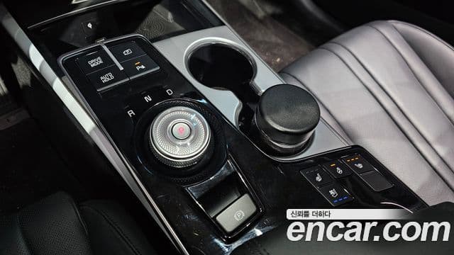 Kia K8 2022 — Şəkil 9/20