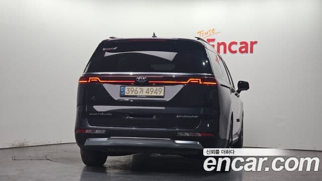 Kia Carnival 2021 — Фото 4/20