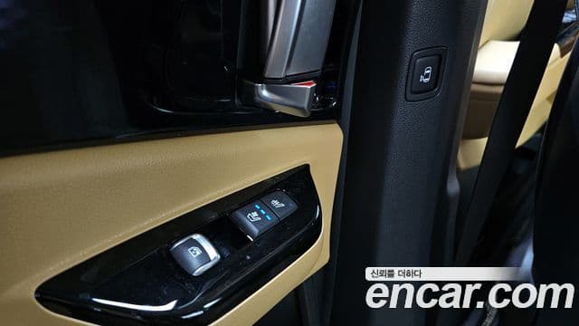 Kia Carnival 2021 — Фото 19/20