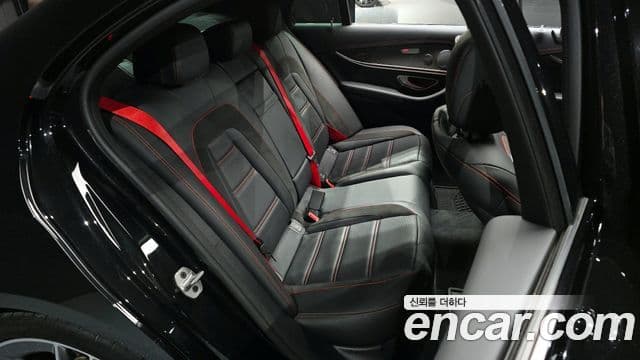 Mercedes-Benz E-Class 2020 — фото 12 из 20