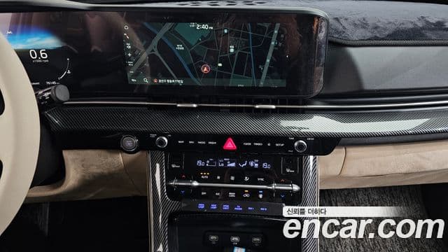 Kia Carnival 2021 — фото 14 из 20
