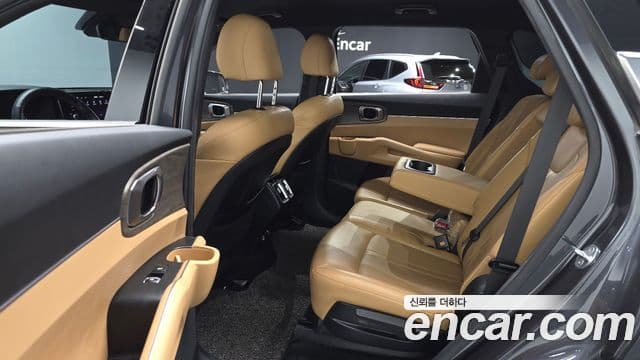 Kia Sorento 2022 — фото 12 из 20