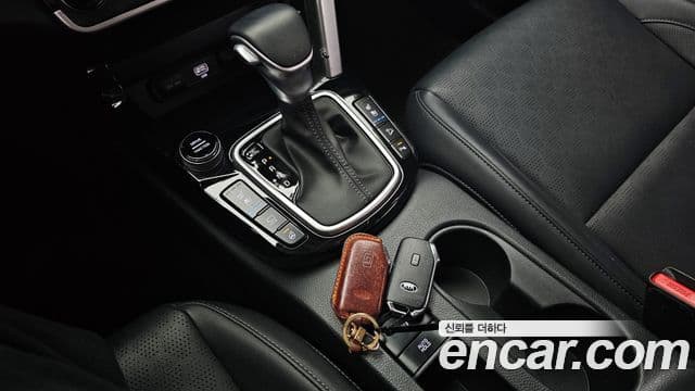 Kia Seltos 2020 — фото 9 из 20