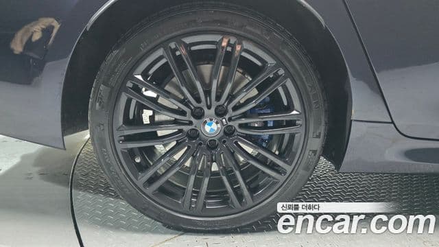 BMW 5 Series 2018 — фото 5 из 20