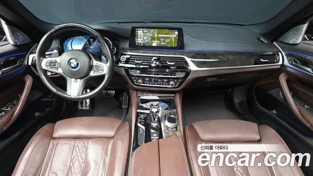 BMW 5 Series 2018 — фото 7 из 20