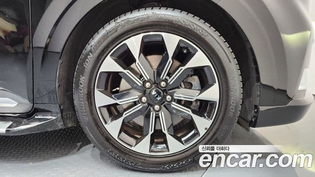 Kia Carnival 2021 — фото 5 из 20