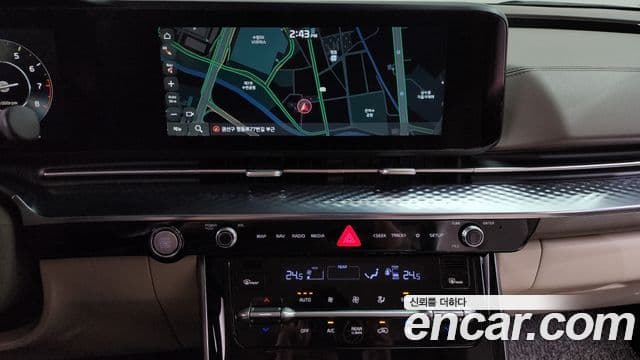 Kia Carnival 2021 — фото 14 из 20