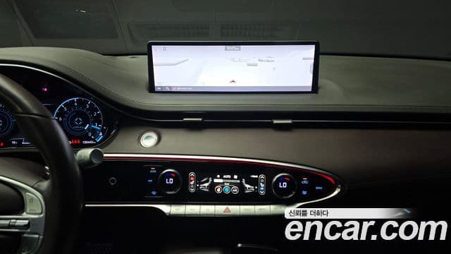 Genesis GV70 2021 — Şəkil 14/15