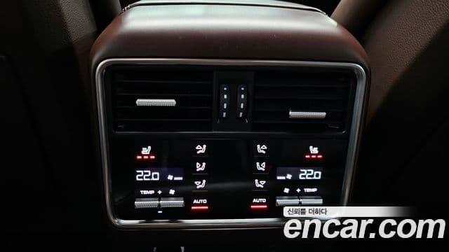 Porsche Cayenne 2021 — фото 17 из 20