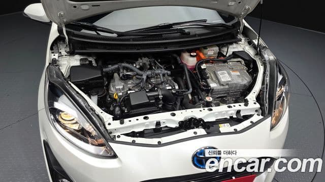 Toyota Prius C 2019 — Şəkil 15/20