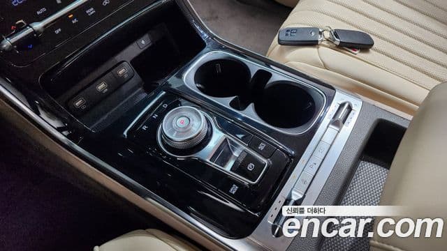 Kia Carnival 2020 — Şəkil 9/20
