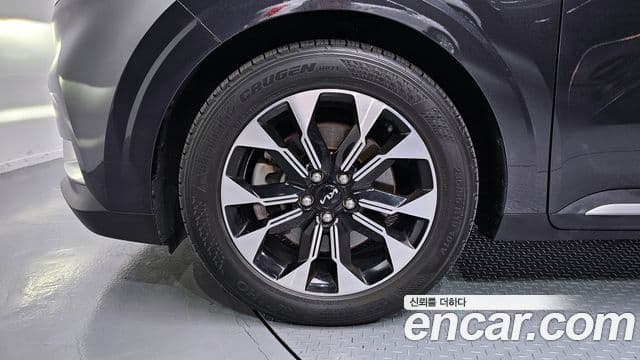 Kia Carnival 2021 — фото 4 из 20