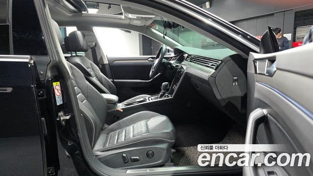 Volkswagen Arteon 2019 — ფოტო 11/20
