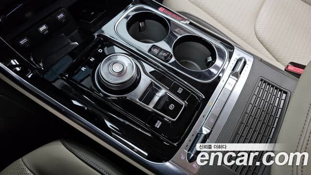 Kia Carnival 2021 — ფოტო 9/20