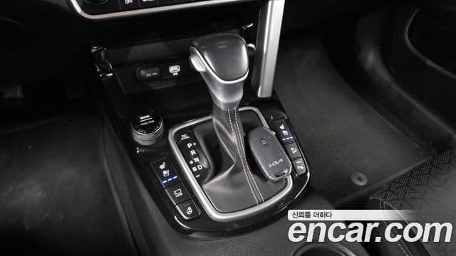 Kia Seltos 2022 — фото 9 из 20