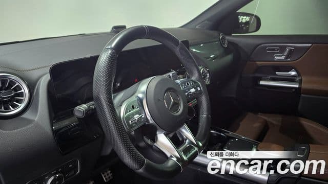 Mercedes-Benz GLA-Class 2023 — фото 15 из 20