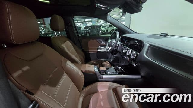 Mercedes-Benz GLA-Class 2023 — фото 18 из 20
