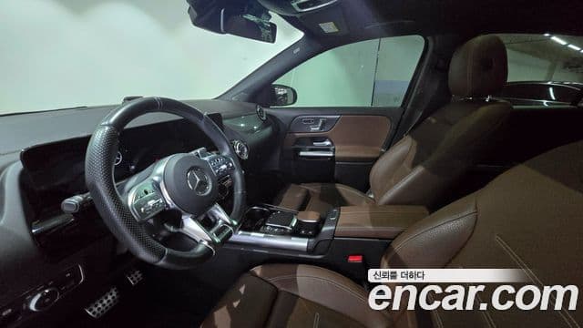 Mercedes-Benz GLA-Class 2023 — ფოტო 19/20