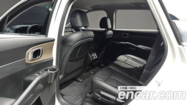 Kia Sorento 2022 — фото 12 из 20