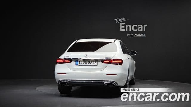 Mercedes-Benz E-Class 2022 — фото 4 из 20