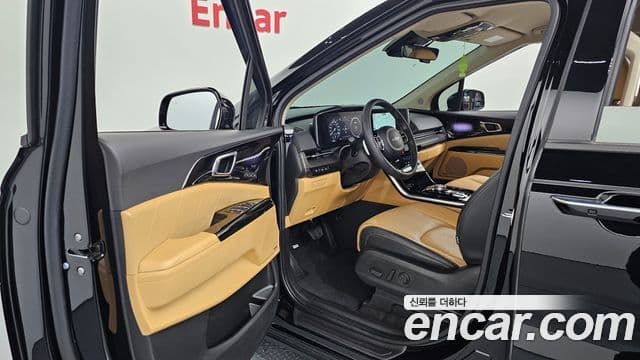Kia Carnival 2023 — ფოტო 11/20