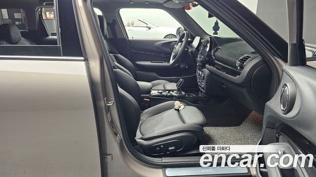 Mini Cooper Clubman 2023 — Photo 17/20