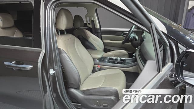 Kia Carnival 2024 — фото 12 из 20