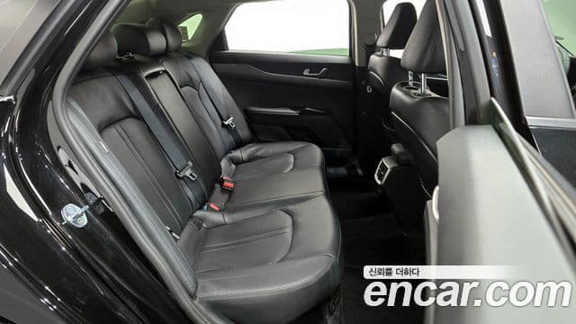 Kia K5 2022 — Şəkil 12/20