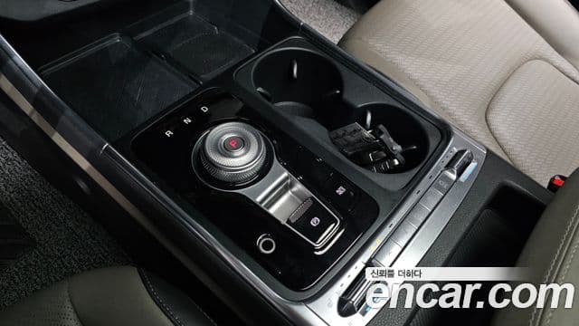 Kia Carnival 2025 — Şəkil 9/20