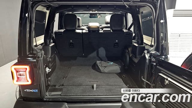 Jeep Wrangler 2022 — фото 20 из 20