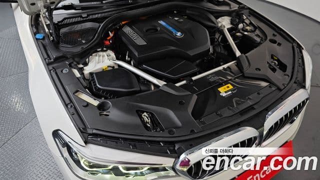 BMW 5 Series 2020 — фото 6 из 20