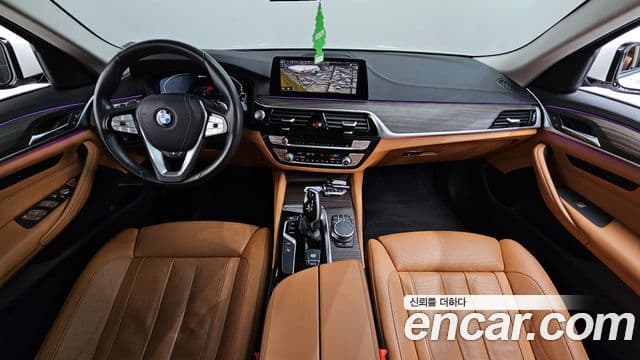 BMW 5 Series 2020 — фото 7 из 20