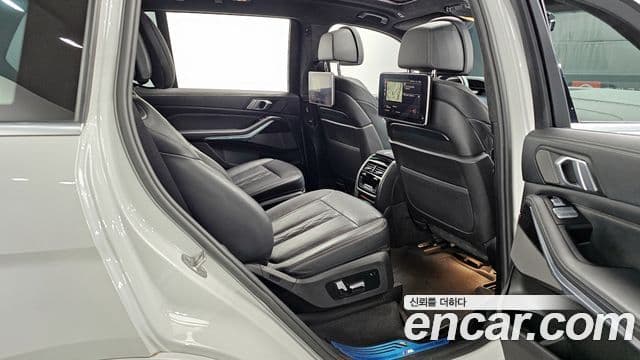 BMW X7 2020 — фото 12 из 20